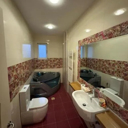 The Penthouse * Sarande