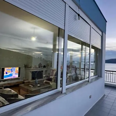 Διαμέρισμα The Penthouse Σαράντα