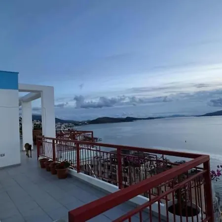 The Penthouse * Σαράντα