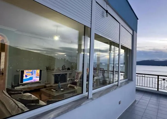 Daire The Penthouse Saranda
